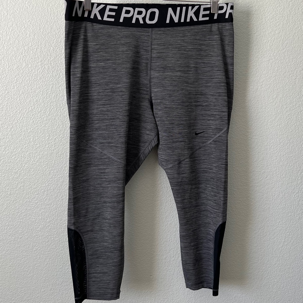 Nike Pro Dri-Fit Capri Leggings - Size 2x